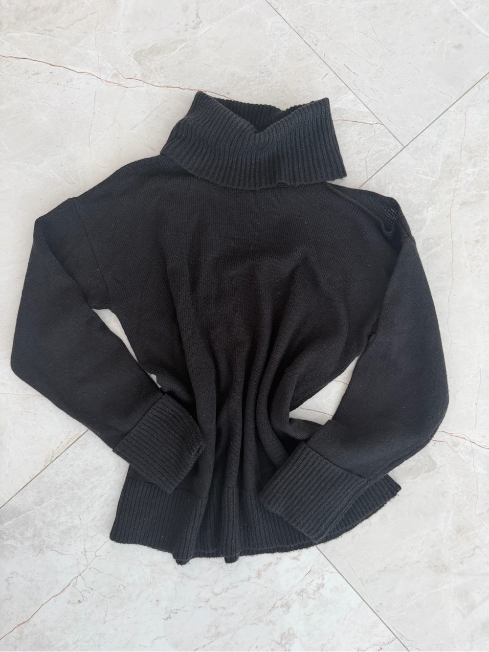 1.State xs cold-shoulder Black Turtleneck Women's Sweater